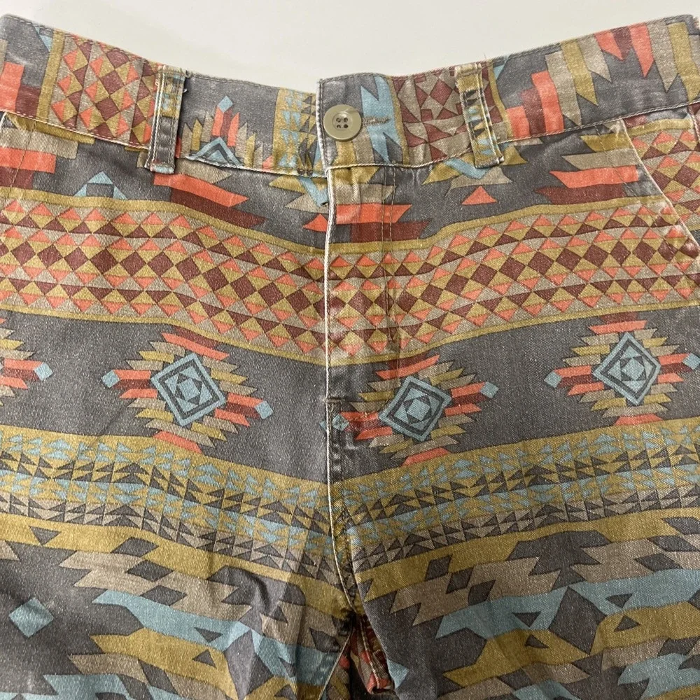 Empyre Men's Aztec-Print Gray & Multicolor Flat Front Shorts